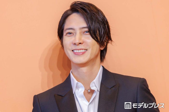 山下智久、NEWS加藤シゲアキの結婚祝福 ハッシュタグにも注目集まる「エモい」「素敵」