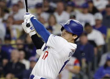 大谷翔平が今季7度目の1試合3安打！19号2ラン→中前2点打→右前打 26試合ぶりの固め打ち＆4打点で打線をけん引