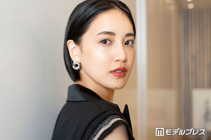 藤井夏恋、夫アイドラYUとの鏡越し2ショット披露「格好良すぎる」「絵になる」の声