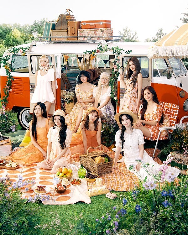 TWICE「#TWICE5」アーティスト写真(提供写真)