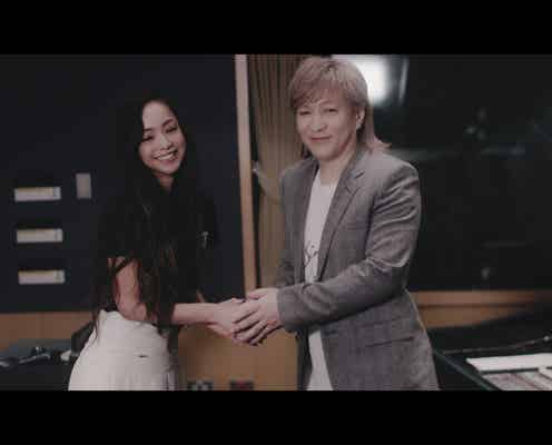 安室奈美恵、小室哲哉と再会の握手 16年ぶりコラボ曲「How do you feel now?」で“渋谷ジャック”