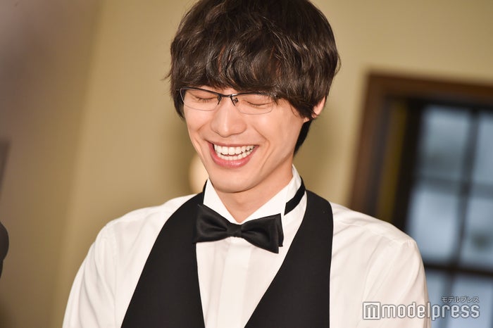 福士蒼汰 寡黙でカッコいい イメージに石原さとみが疑問 変身シーンも予告 Heaven ご苦楽レストラン モデルプレス 福士蒼汰 寡黙でカッコいい イメージに石原さとみが疑問 変身シーンも予告 Heaven ご苦楽レストラン モデルプレス