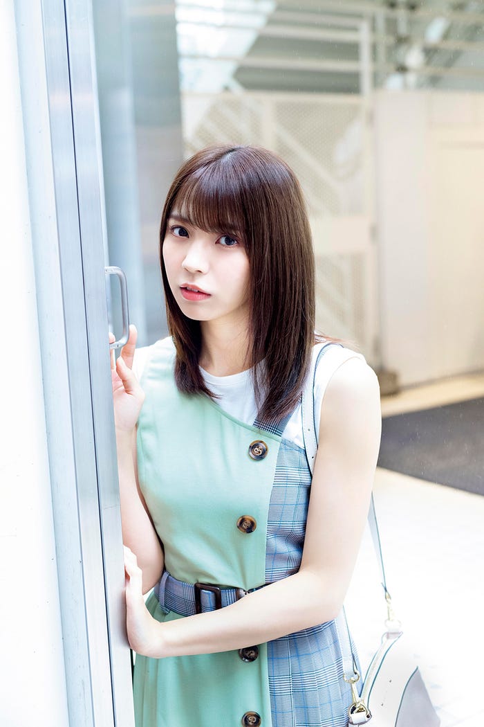 小林由依(C)矢西誠二、光文社