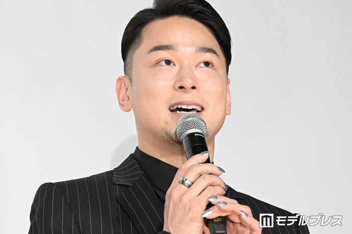 “ドラァグクイーン”ドリアン・ロロブリジーダ、パートナーとの入籍を報告「結婚の自由はすべての人が持つべき」＜コメント全文＞