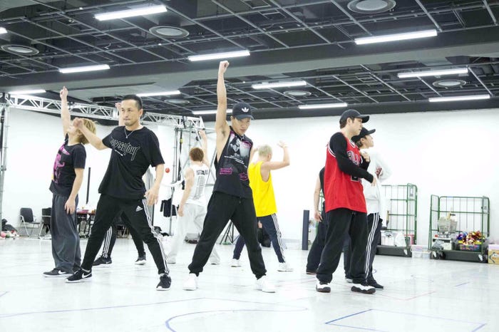12月18日ダンスリハーサル(画像提供:avex)