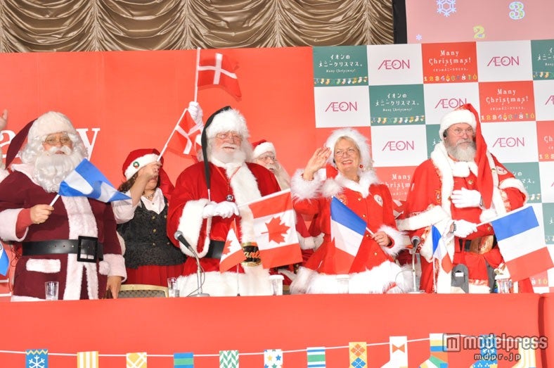 世界各国のサンタクロースが集結