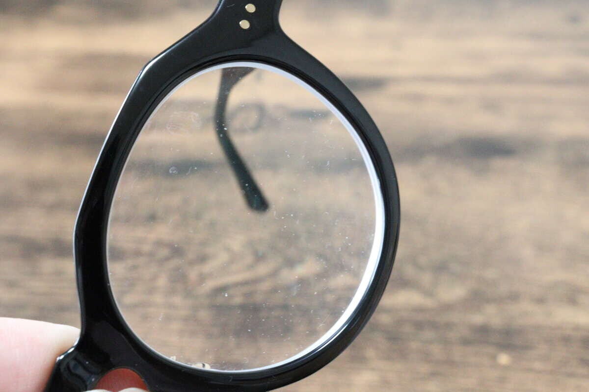 ダイソーのメガネクリーナー（16包）を使う前