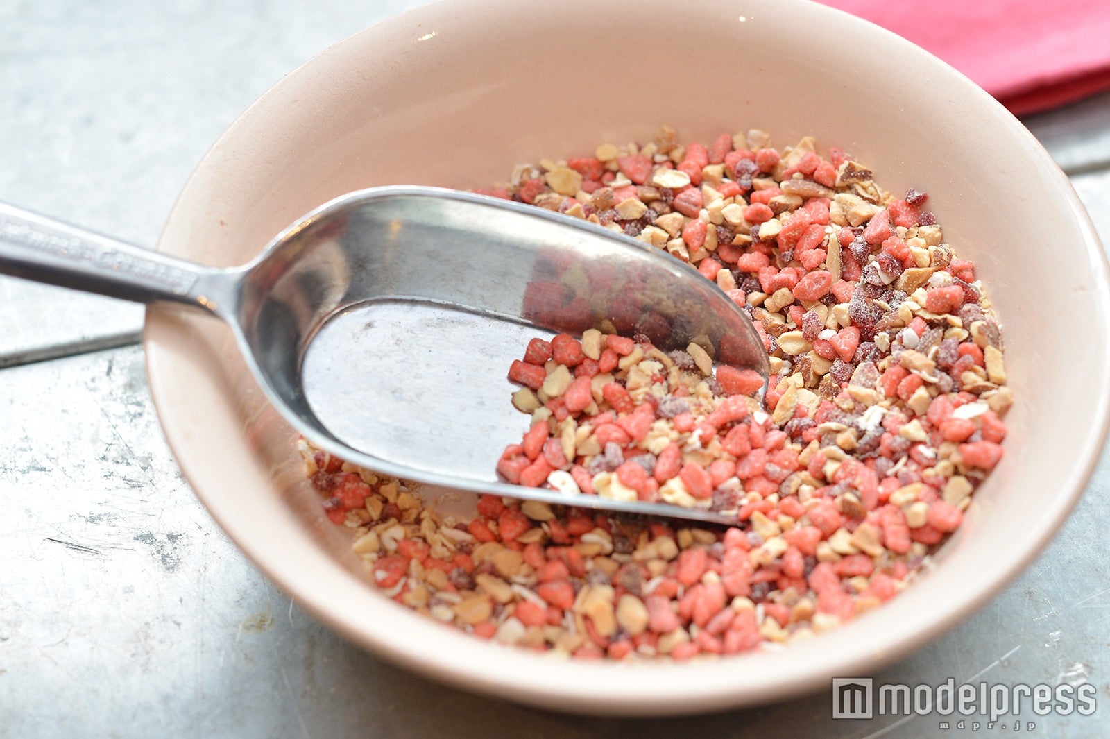 アーモンドグラノラ・クランベリー （C）モデルプレス