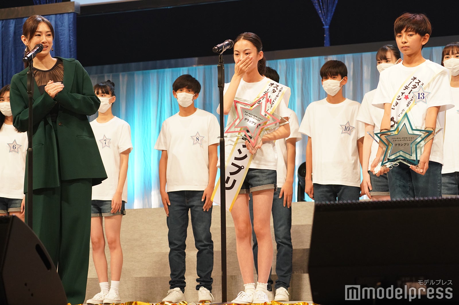 北川景子、山木雪羽那さん、竹野世梛さん （C）モデルプレス