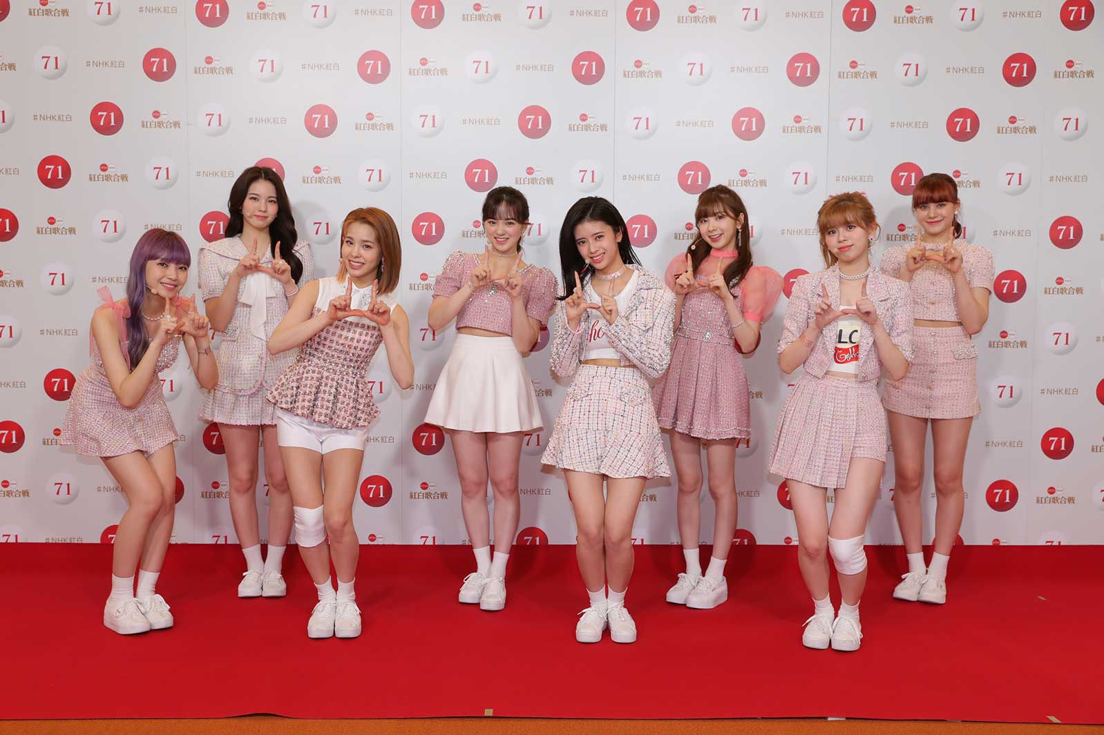 NiziU／（左から）MAYUKA、AYAKA、MAKO、RIO、RIMA、MIIHI、RIKU、NINA（C）NHK