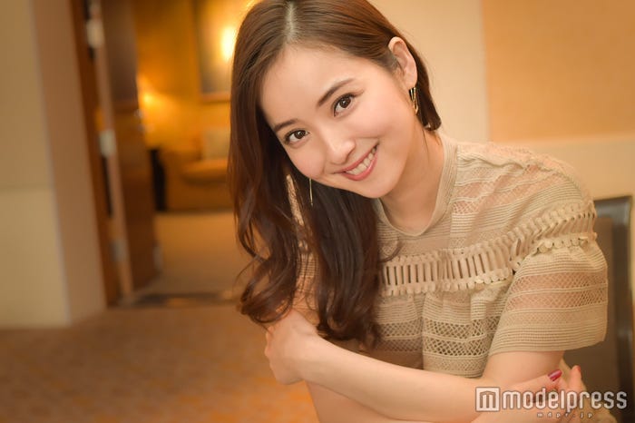 佐々木希(C)モデルプレス