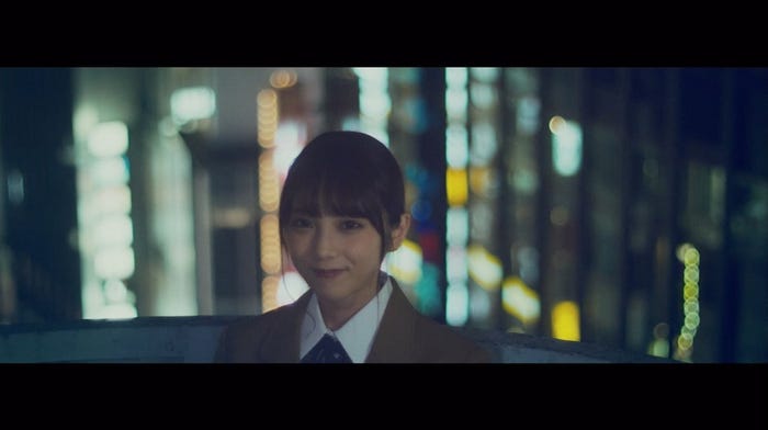 与田祐希 「キャラバンは眠らない」MVより(提供画像)