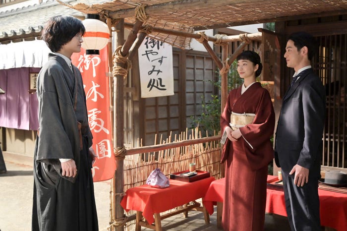 佐野晶哉、見上愛、小林虎之介「風、薫る」第60話(C)NHK
