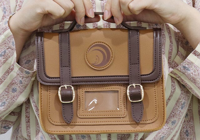 リコリス・リコイル スクールバッグ風ポーチ ムック本 ムック 付録 人気 おすすめ オススメ 宝島社 宝島 レビュー 便利 優秀 当たり 最高 2023 リコリス・リコイル アニメ アニメグッズ グッズ スクールバッグ風ポーチ スクールバッグ