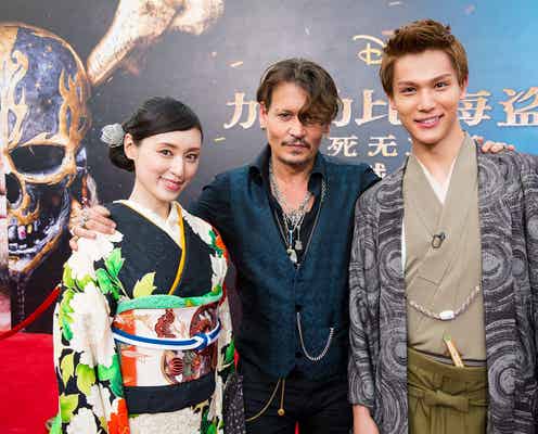 栗山千明&中川大志、上海ディズニーランドでジョニー・デップと夢の対面 ファン5000人が殺到