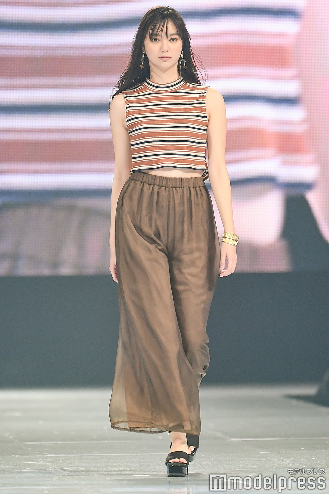 新川優愛 （C）モデルプレス