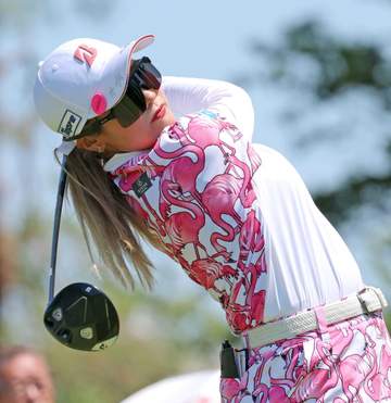 桑木志帆が単独首位浮上 5連続バーディーで一気 全米女子リベンジへの「練習」兼ね勢い上々
