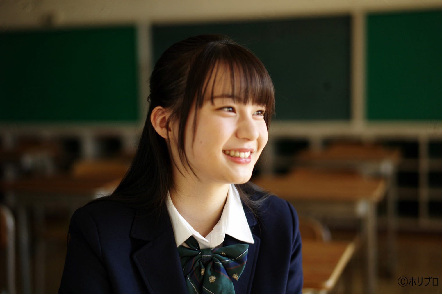 “注目の新人女優”三浦理奈、YouTube短編ドラマで初主演 等身大の女子高生を熱演<センパイの卒業式>