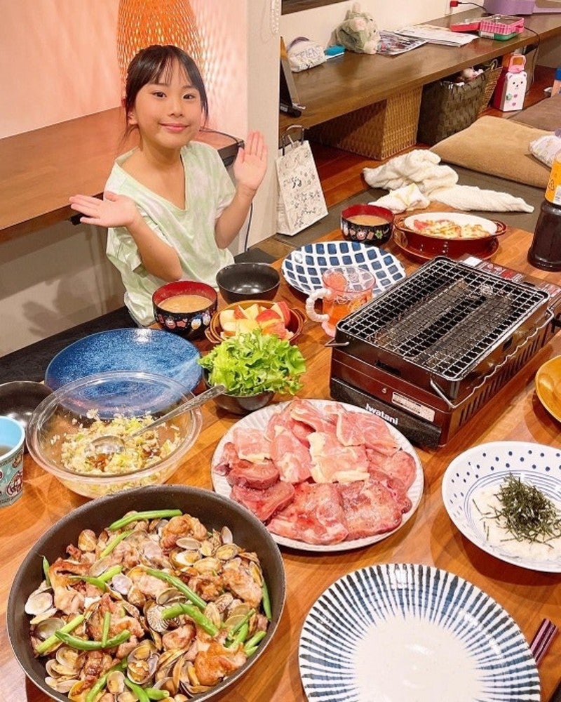 エハラマサヒロの妻 Ikea で購入したクリスマスツリーを披露 かなり安いです モデルプレス