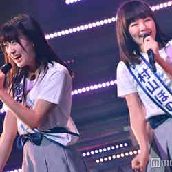 蔵本美結（左）「第3回AKB48グループドラフト会議」（C）モデルプレス