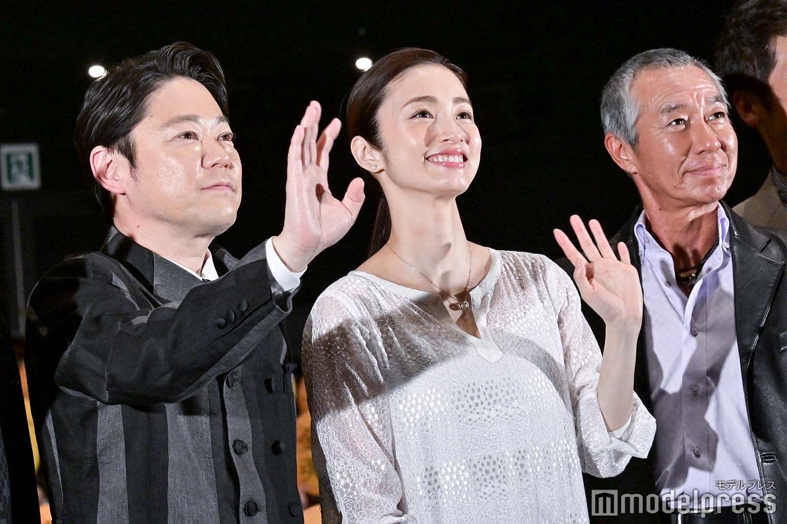 阿部サダヲ、上戸彩、柳葉敏郎 （C）モデルプレス