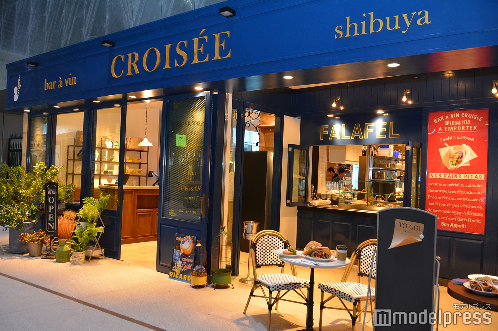 bar a vin CROISEE（C）モデルプレス