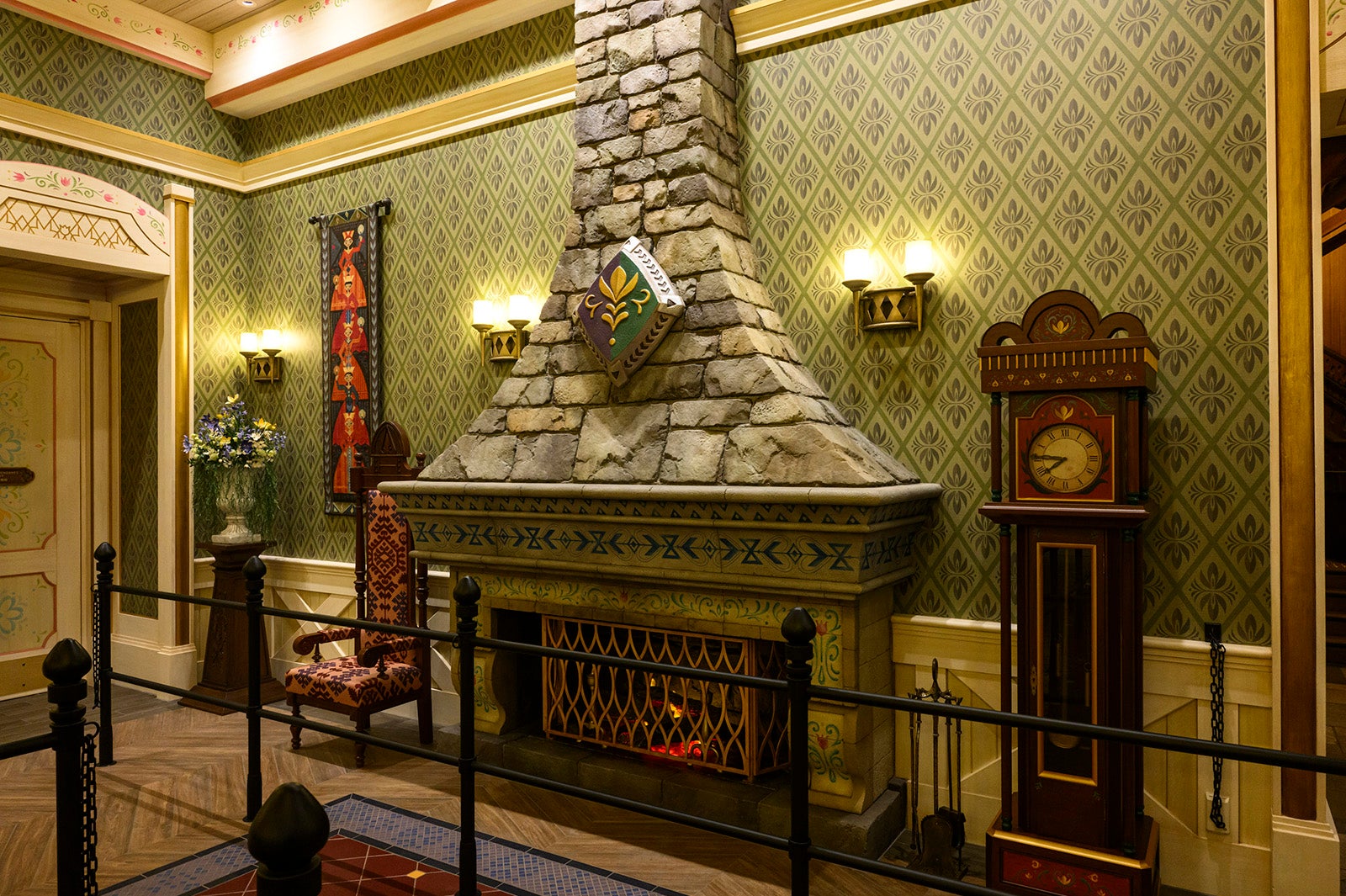 「フローズンキングダム」（C）Disney