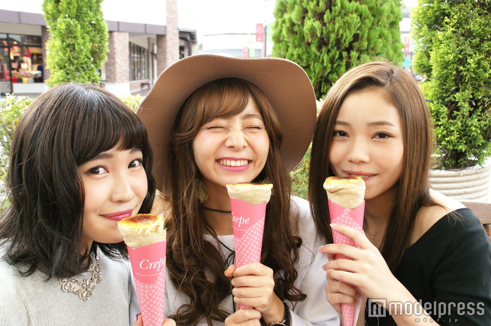 「土岐プレミアム・アウトレット」に来たら絶対食べたい「軽井沢クレープブリュレ」は556円（税抜き）（C）モデルプレス