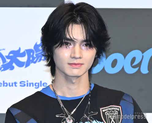 HYBE新グループaoenメンバー、デビュー日に改名発表 ハク(HAKU)が輝(HIKARU)に活動名変更