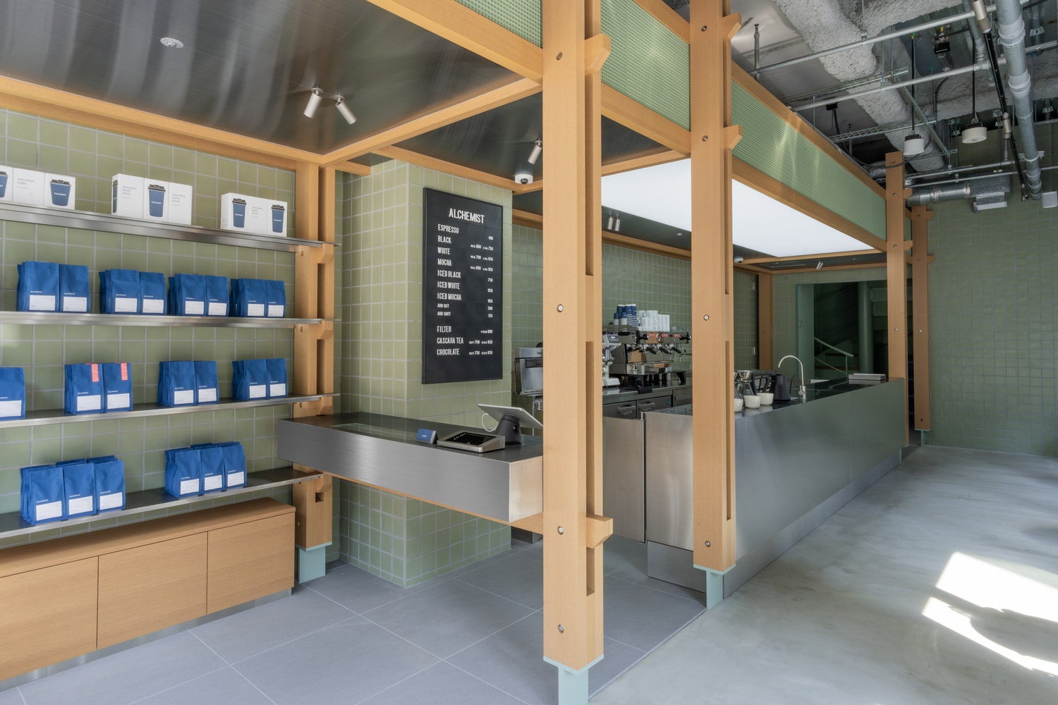 アルケミスト 青山／提供画像