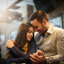 彼に「自分の女にしたい」と思わせる4つの方法|今夜は逃がさない。