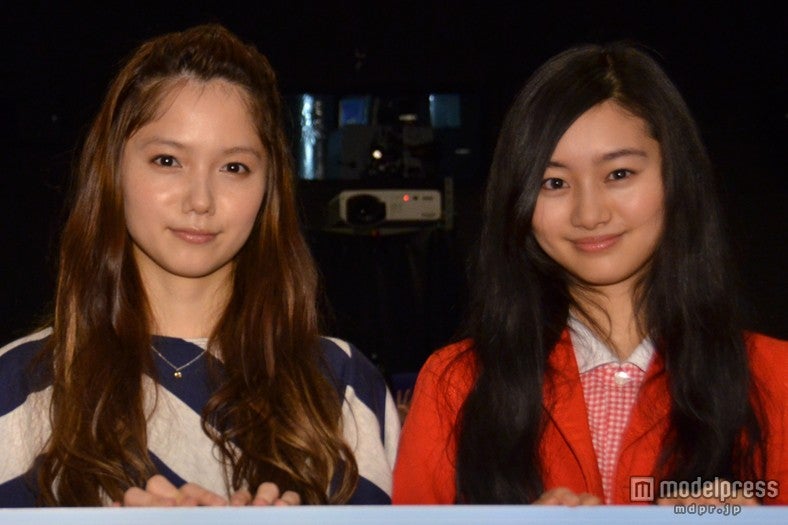 （左から）宮崎あおい、忽那汐里