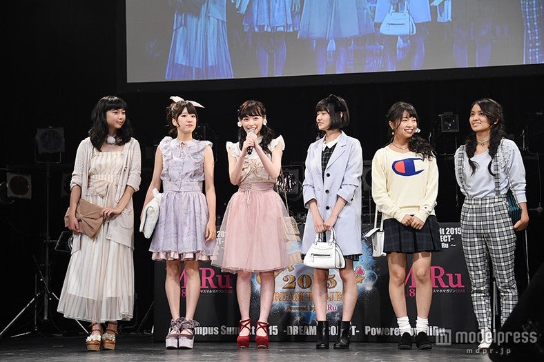 （左から）上白石萌歌、関根莉子、福原遥、荒川ちか、大原優乃、岡田結実