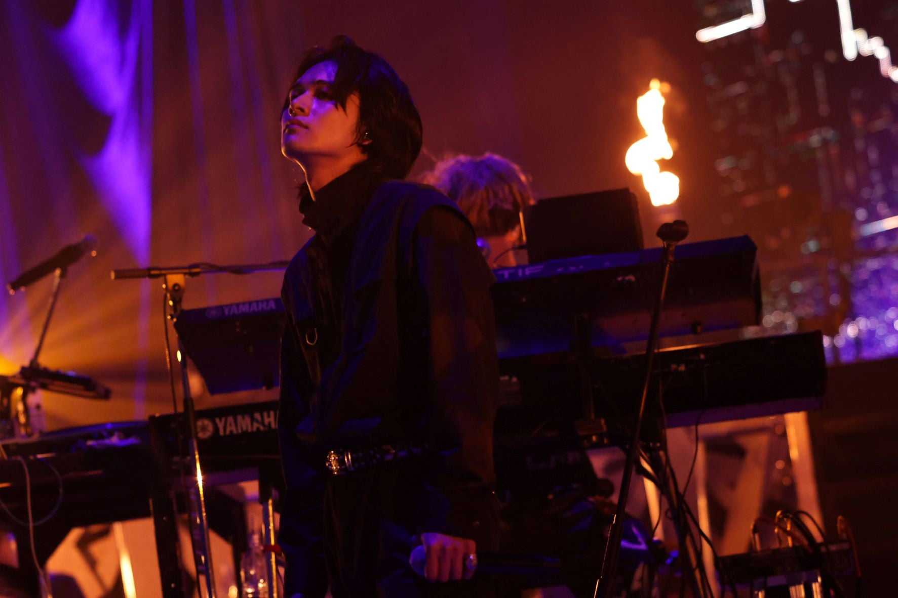 DISH//、10周年記念ライブにあいみょんシークレット登場 メンバー号泣も＜「DISH// 10th Anniversary Live」ライブレポート＞