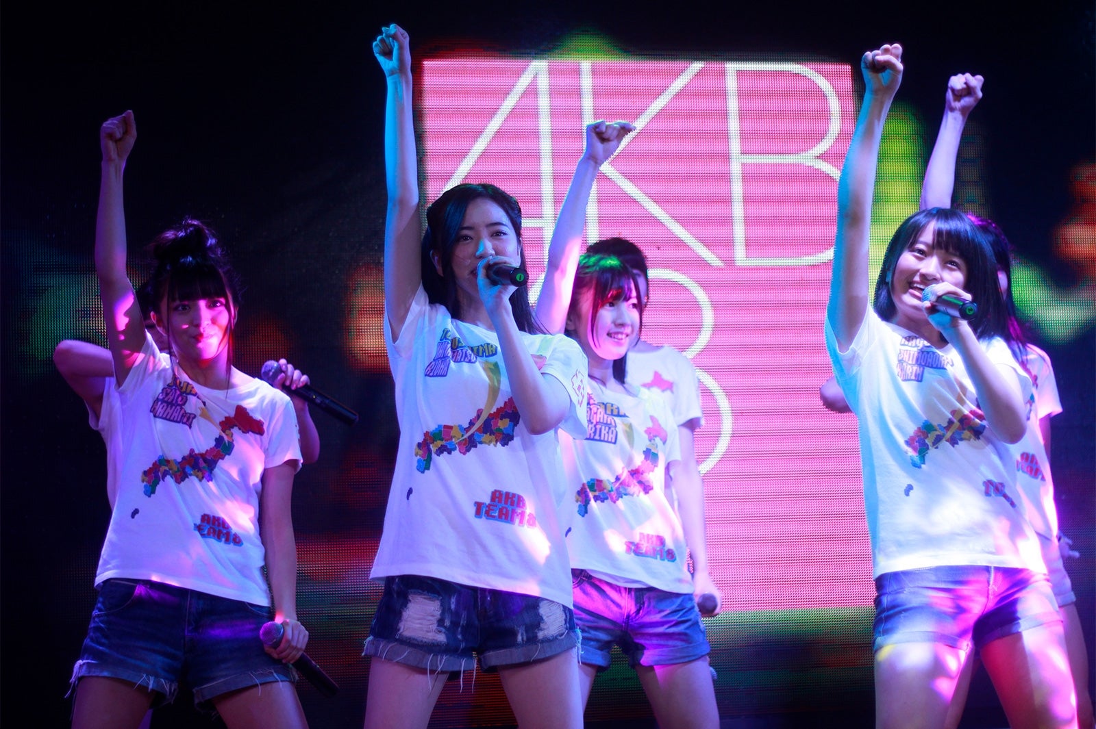 AKB48チーム8（C）AKS