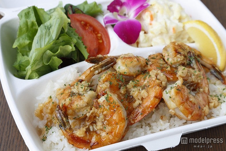 ランチメニューの「ガーリックシュリンププレート」￥1，200