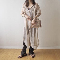 ママの定番「フラットシューズ」はもっと美しく履ける!「+スリットボトム」の簡単スタイルアップ術