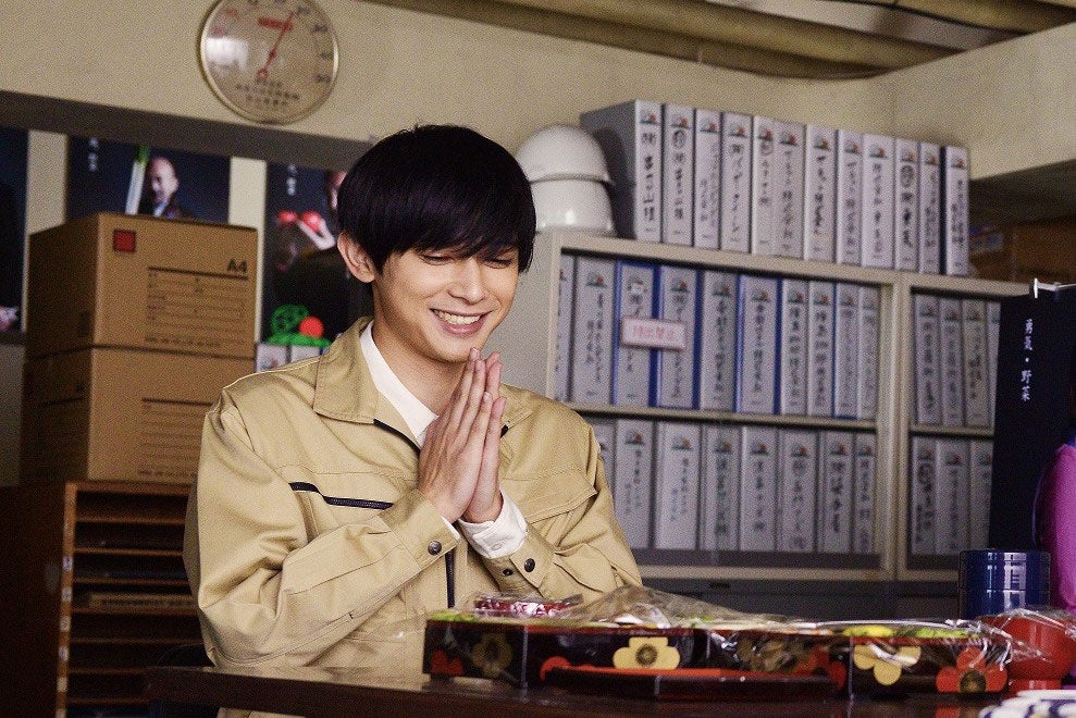 “ド天然社員”吉沢亮が可愛すぎる　ピュアな魅力にうっとり＜レオン＞