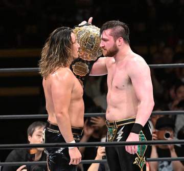 辻陽太とカラム・ニューマンがIWGPヘビー級王座前哨戦で熱戦「世界中に行ってやる」