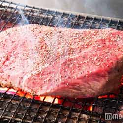 塊肉を豪快に炭火焼に(1ポンド税別3,820円)