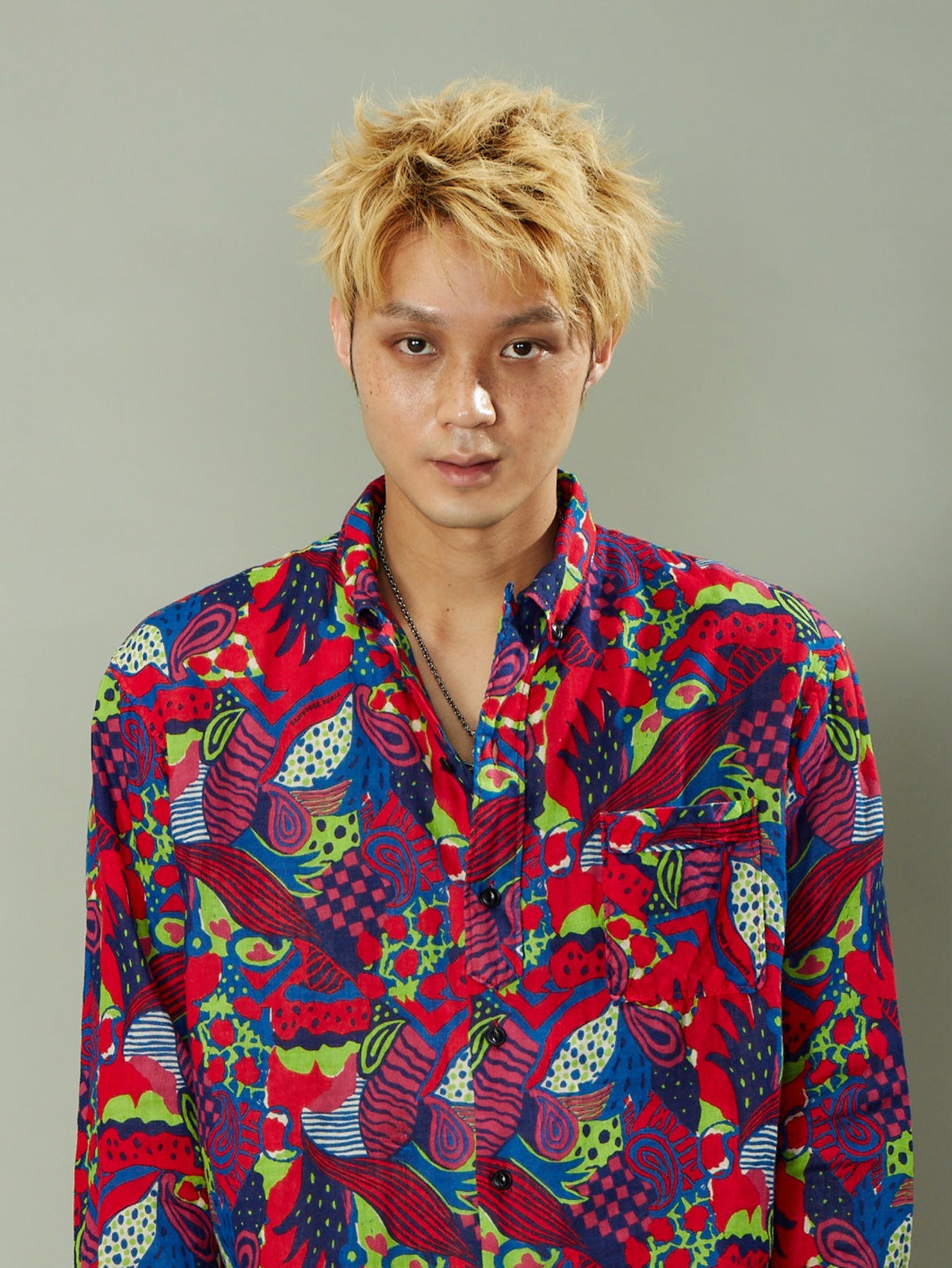 磯村勇斗「珈琲いかがでしょう」謎の男役に意気込み “汚れ感”意識の金髪ビジュアルにもこだわり