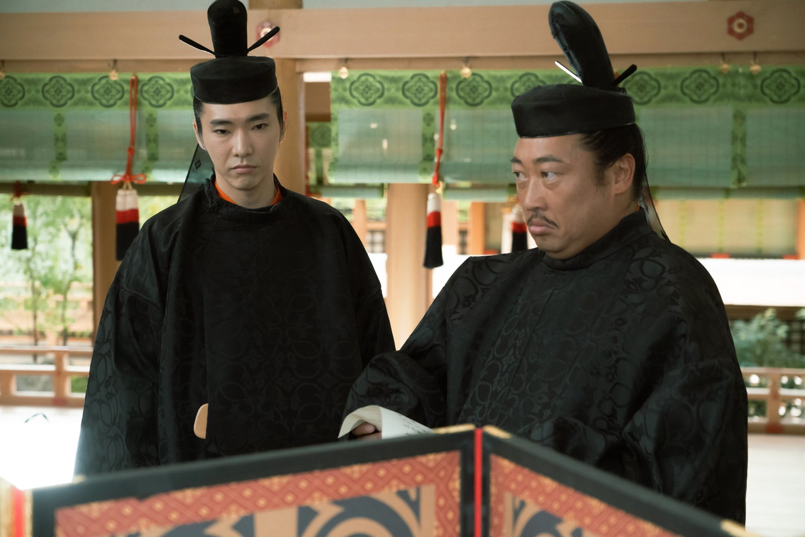 柄本佑、秋山竜次「光る君へ」第27話（C）NHK