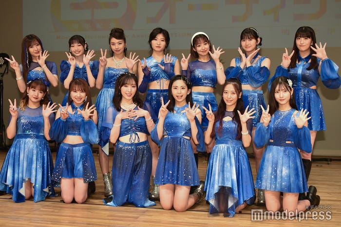 (後列左から)生田衣梨奈、山崎愛生、牧野真莉愛、加賀楓、野中美希、岡村ほまれ、羽賀朱音(前列左から)横山玲奈、石田亜佑美、譜久村聖、櫻井梨央、小田さくら、北川莉央/モーニング娘。’22(C)モデルプレス