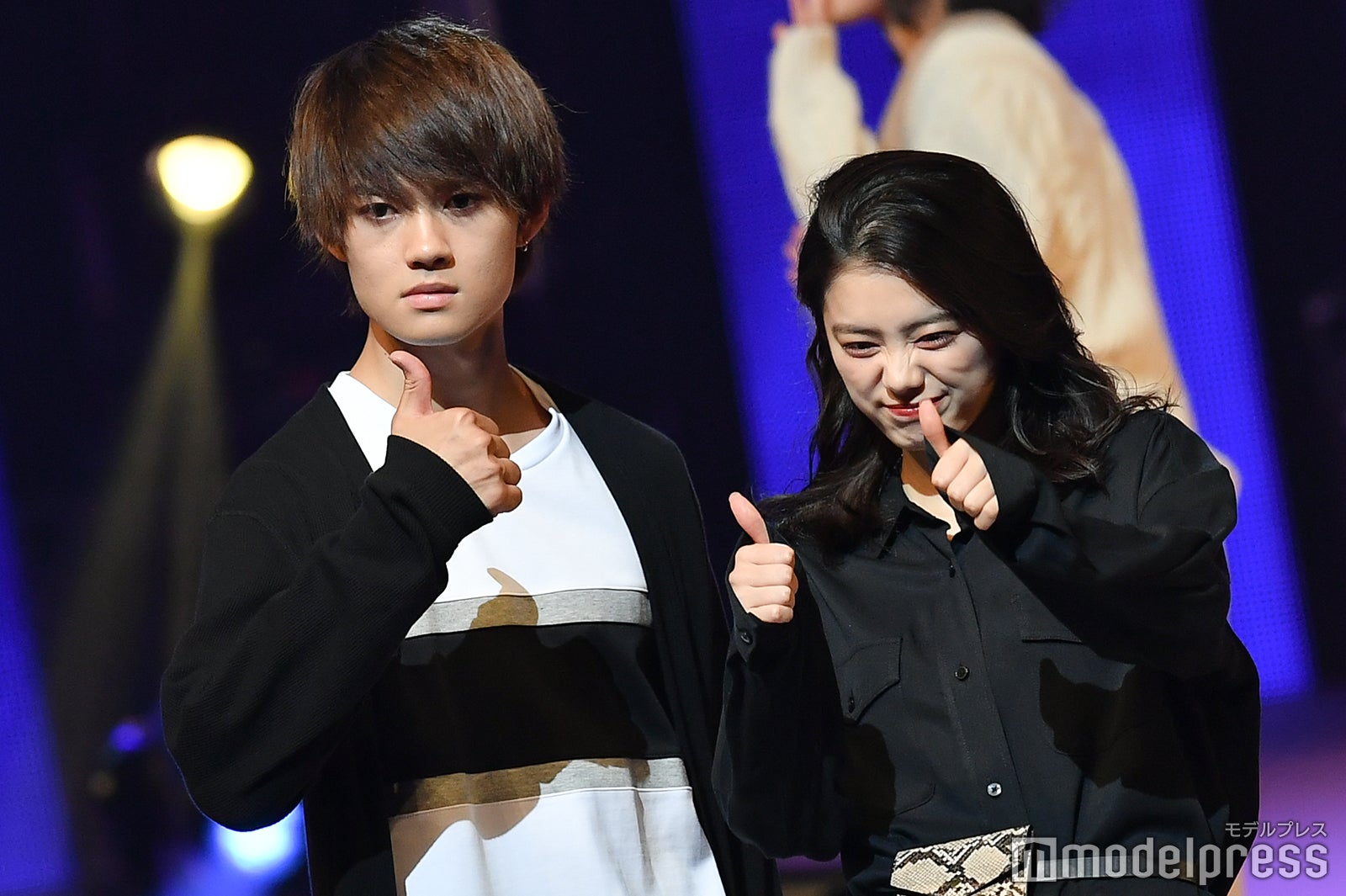佐野勇斗、紺野彩夏（C）モデルプレス