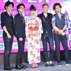 （左から）Shuki、Yu、池田エライザ、Kenji、Choji（C）モデルプレス