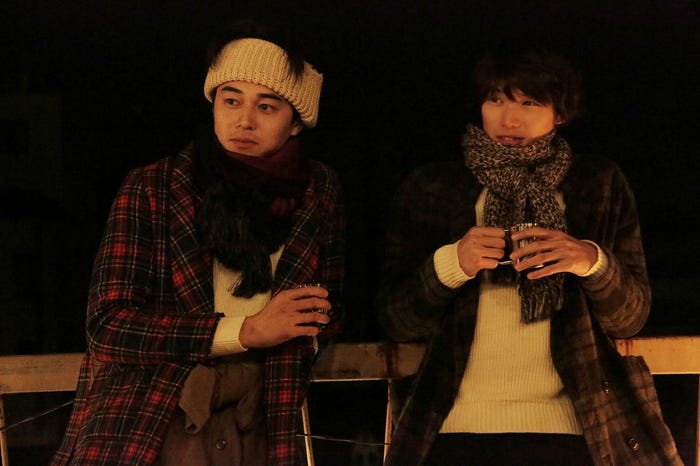 東出昌大、福士蒼汰(C)2016「ぼくは明日、昨日のきみとデートする」製作委員会