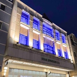 「スタージュエリー」元町本店がライトアップ 医療従事者への感謝込め