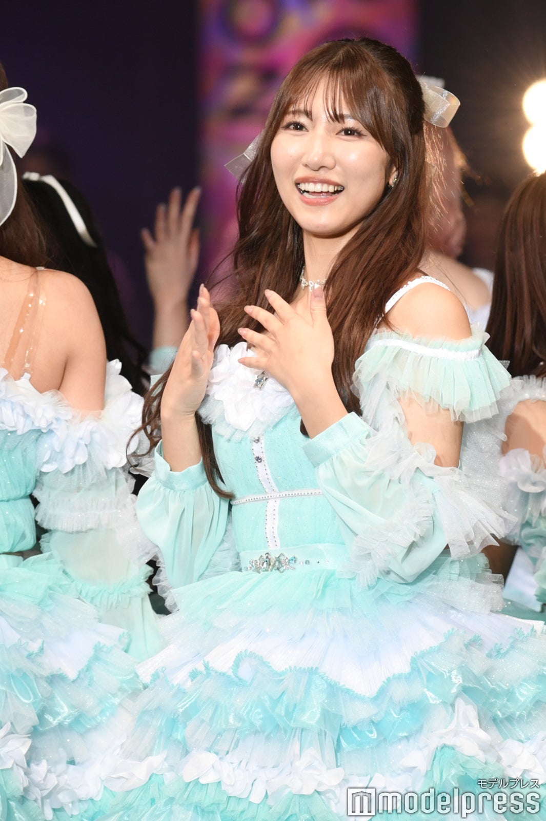 ≠ME蟹沢萌子、ミニ丈MV衣装姿に「完璧なスタイル」「美しすぎる」と