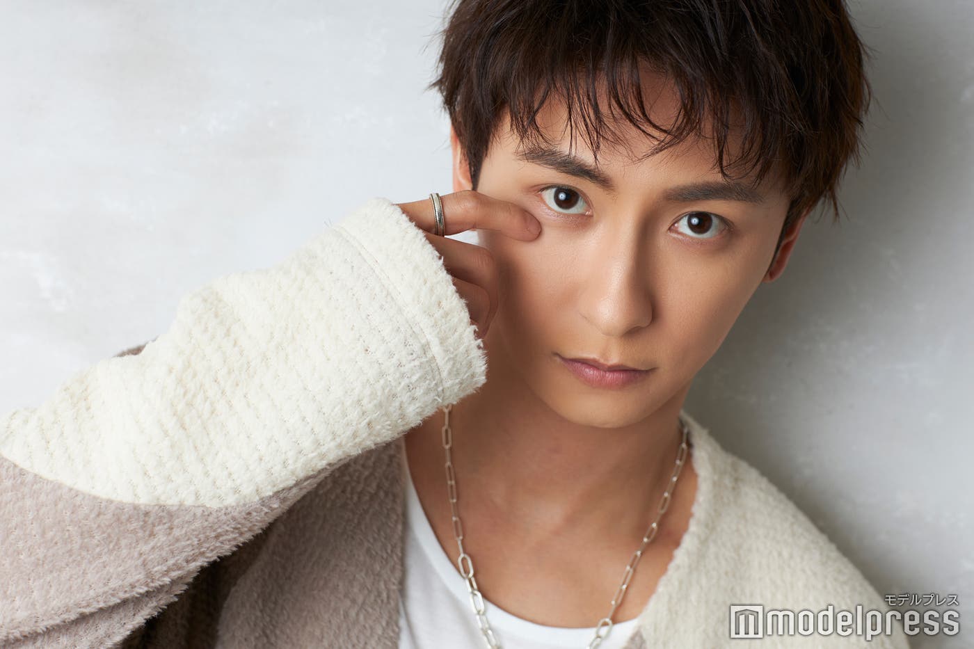 與真司郎(C)モデルプレス