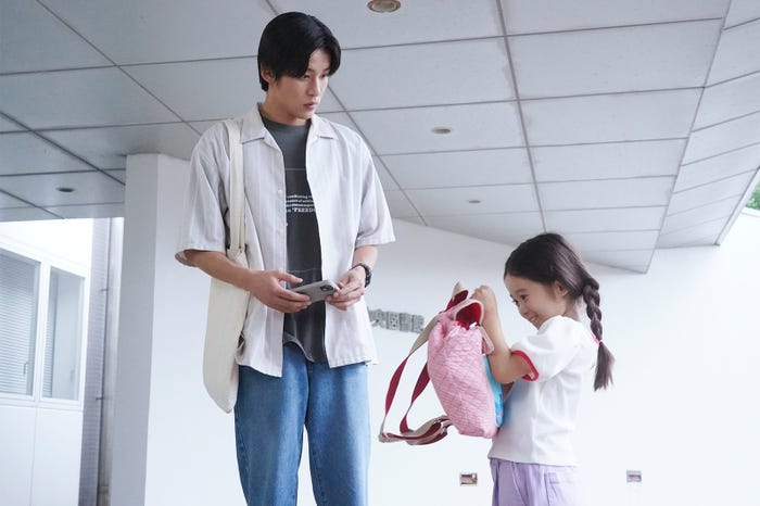 目黒蓮、泉谷星奈「海のはじまり」第6話より(C)フジテレビ